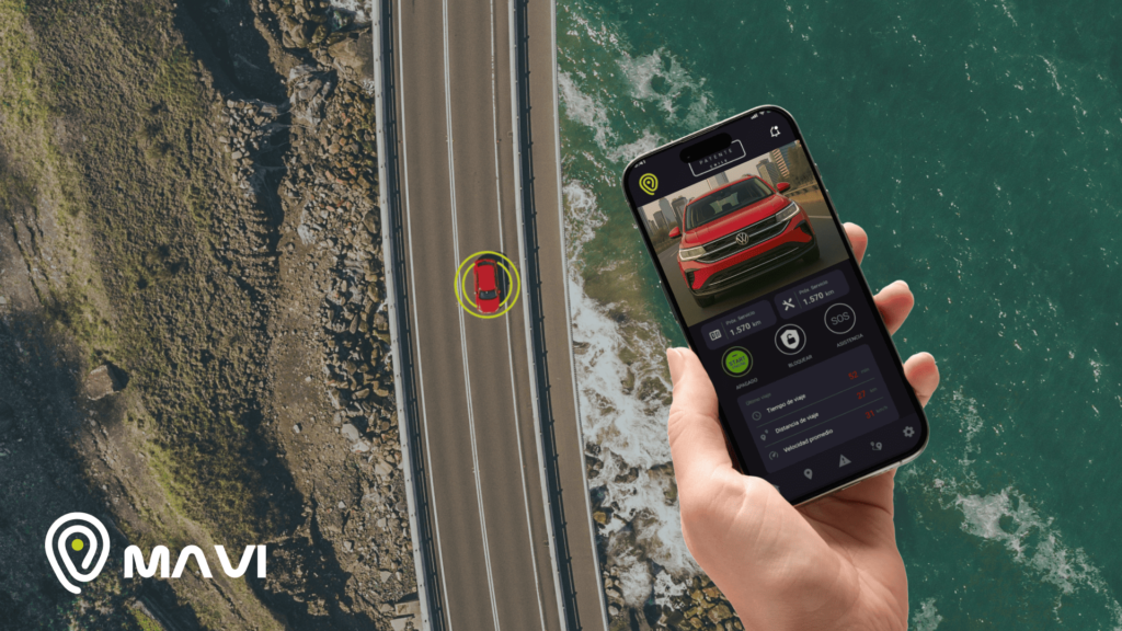 Aplicación de Mavi mostrando la ubicación en tiempo real de un auto en la ruta desde un smartphone.
